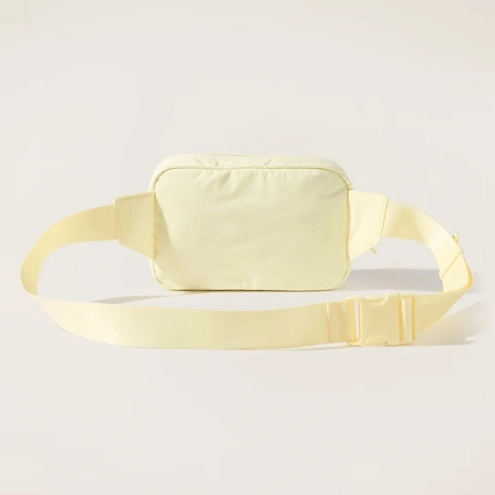 NWT Athleta All About Large Crossbody Belt Bag Butter Yellow Fanny pack - Picture 4 of 13